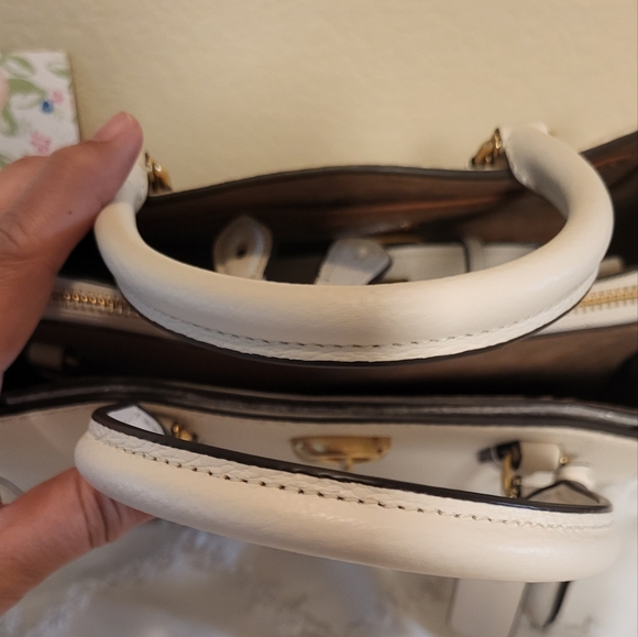 EUC Coach BROOKE Carryall 28 In CHALK   Handbag / Crossbody - Picture 7 of 16